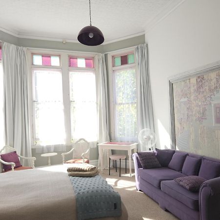 Quirky Villa Homestay Уонгануи Экстерьер фото